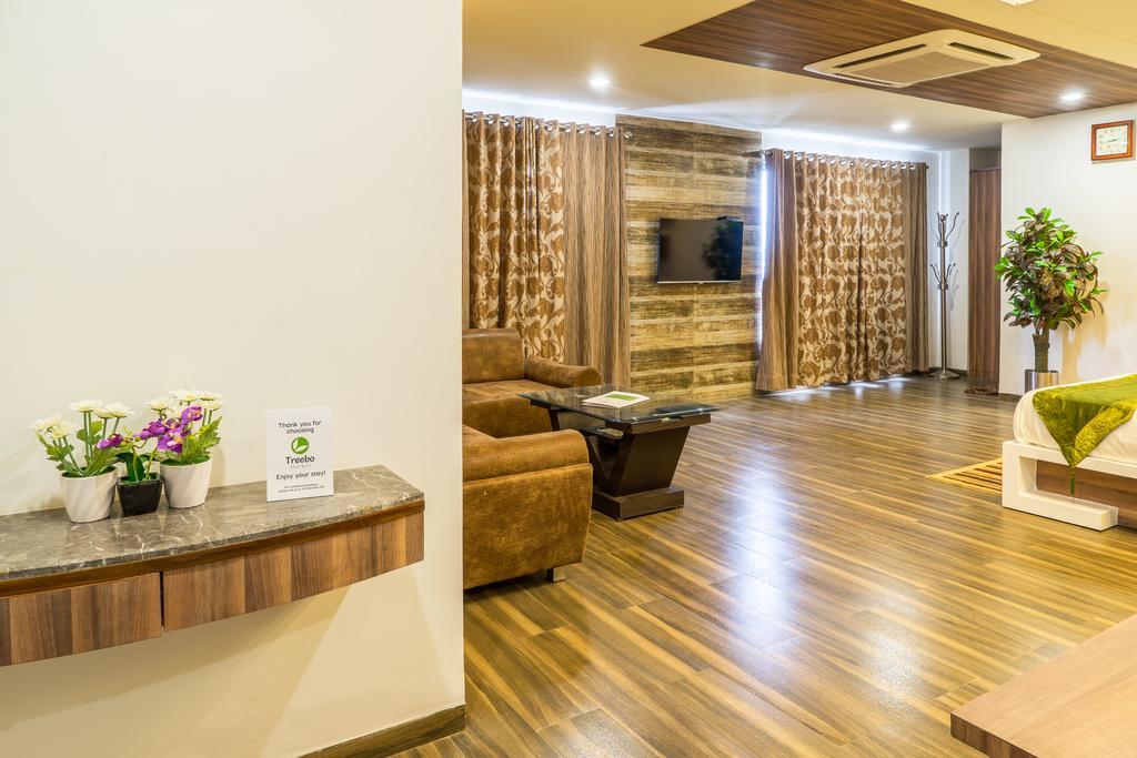 Treebo Unity Hotel Ahmedabad Ngoại thất bức ảnh