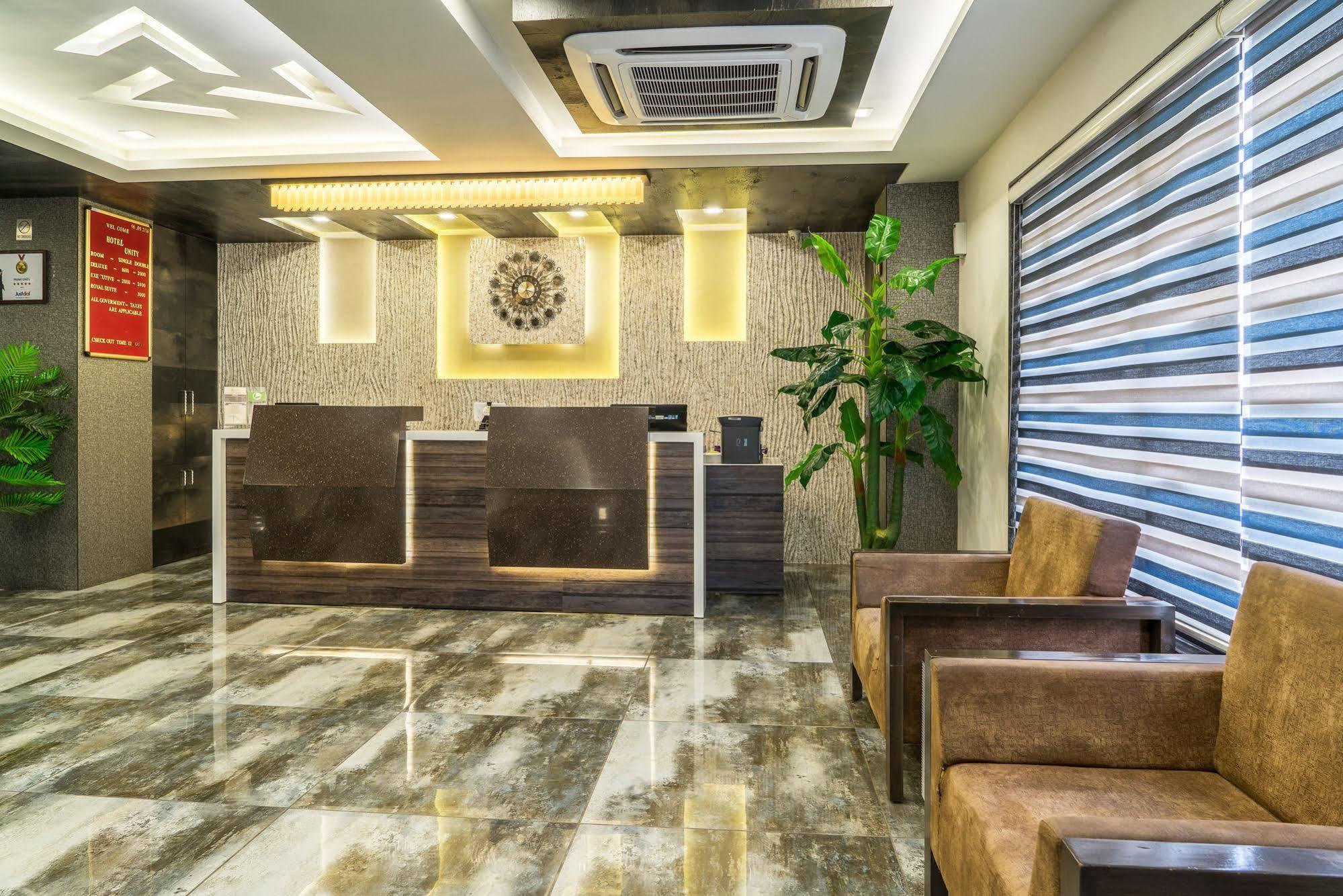 Treebo Unity Hotel Ahmedabad Ngoại thất bức ảnh