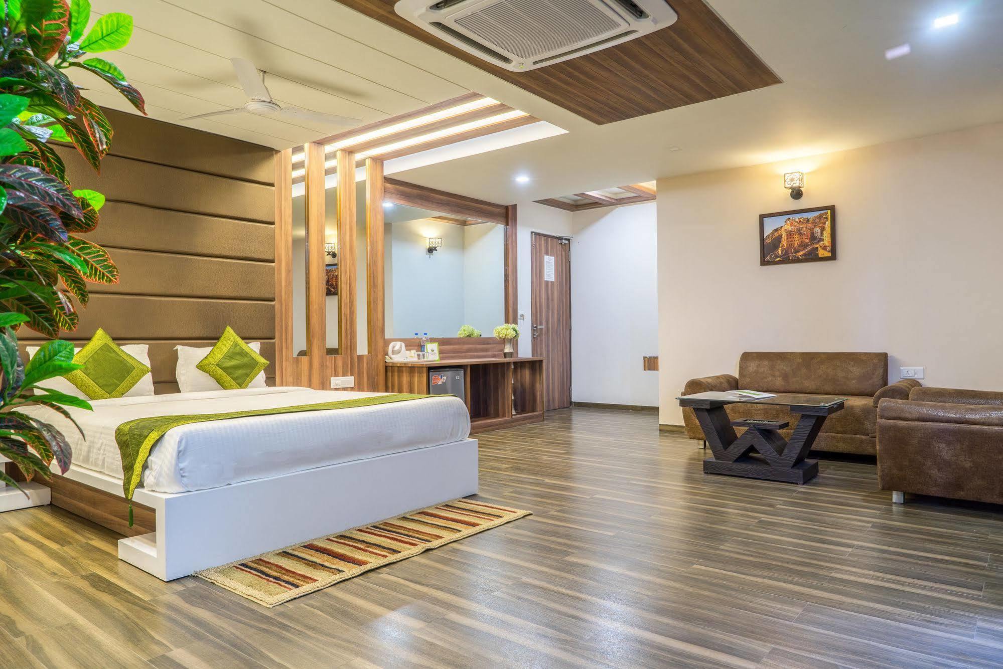 Treebo Unity Hotel Ahmedabad Ngoại thất bức ảnh