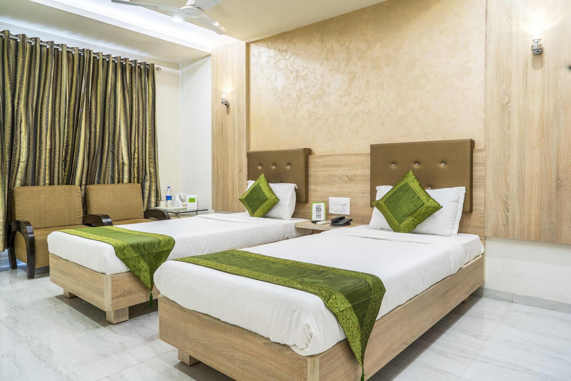 Treebo Unity Hotel Ahmedabad Ngoại thất bức ảnh