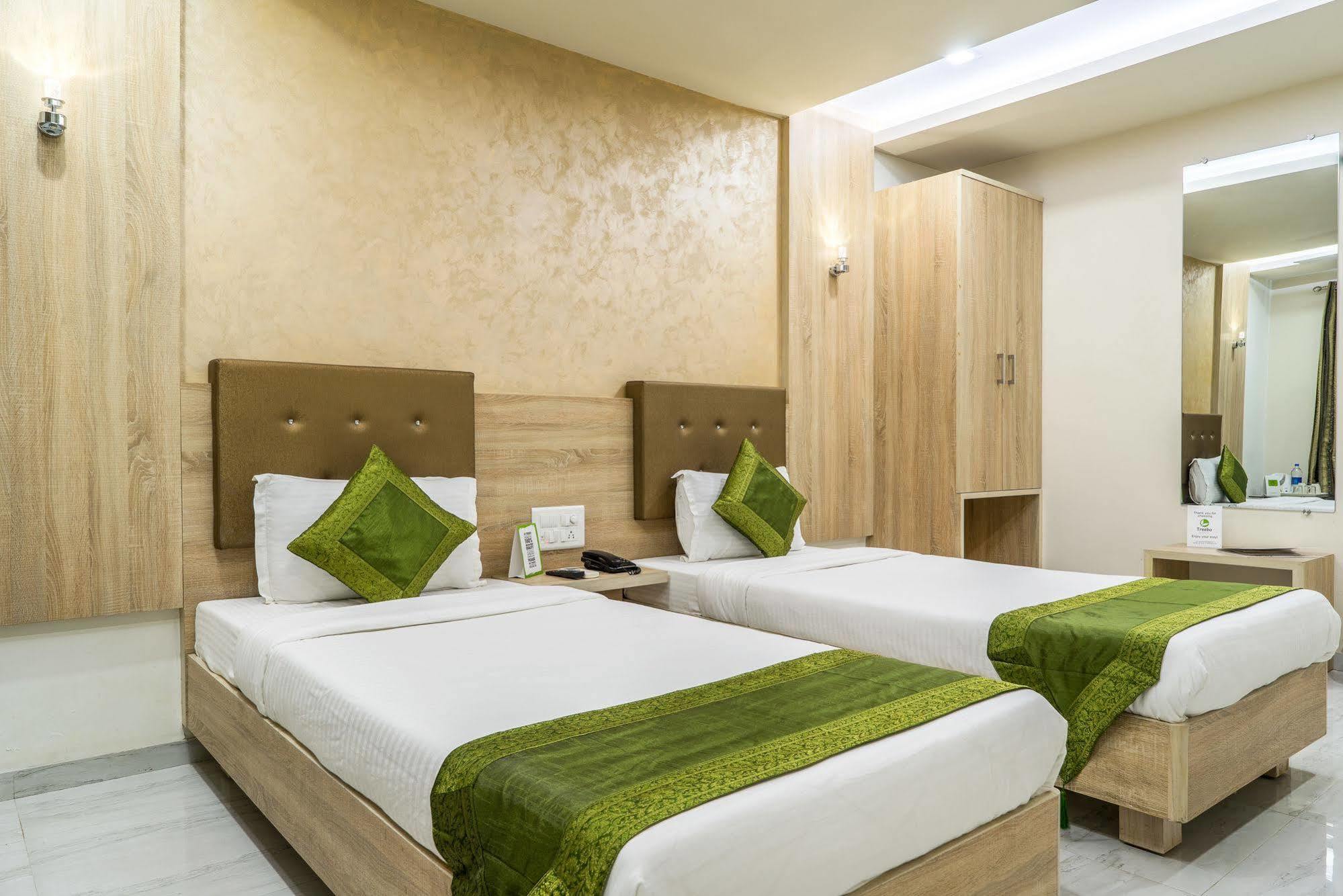 Treebo Unity Hotel Ahmedabad Ngoại thất bức ảnh