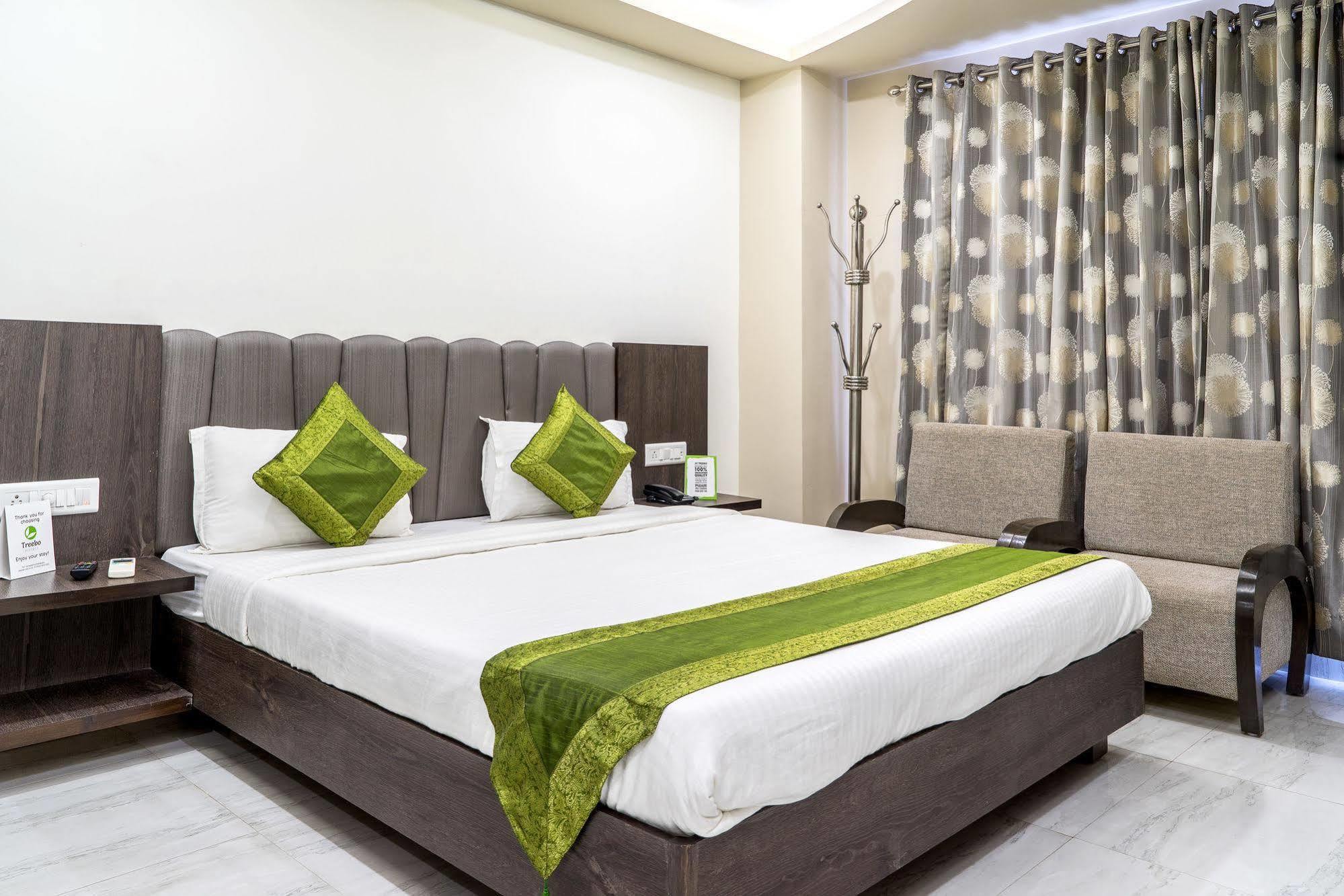 Treebo Unity Hotel Ahmedabad Ngoại thất bức ảnh