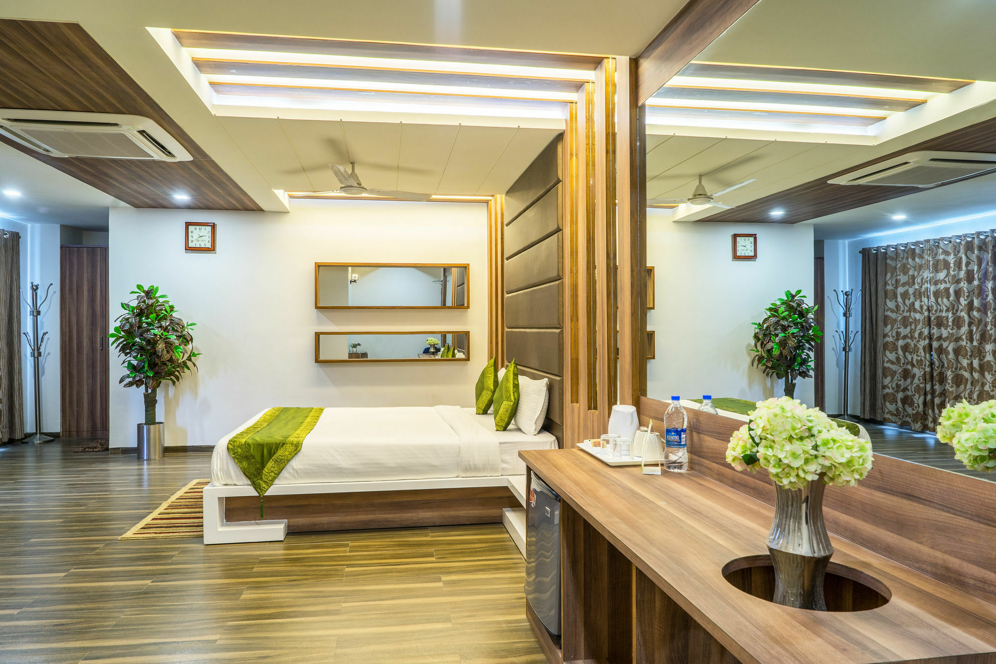 Treebo Unity Hotel Ahmedabad Ngoại thất bức ảnh