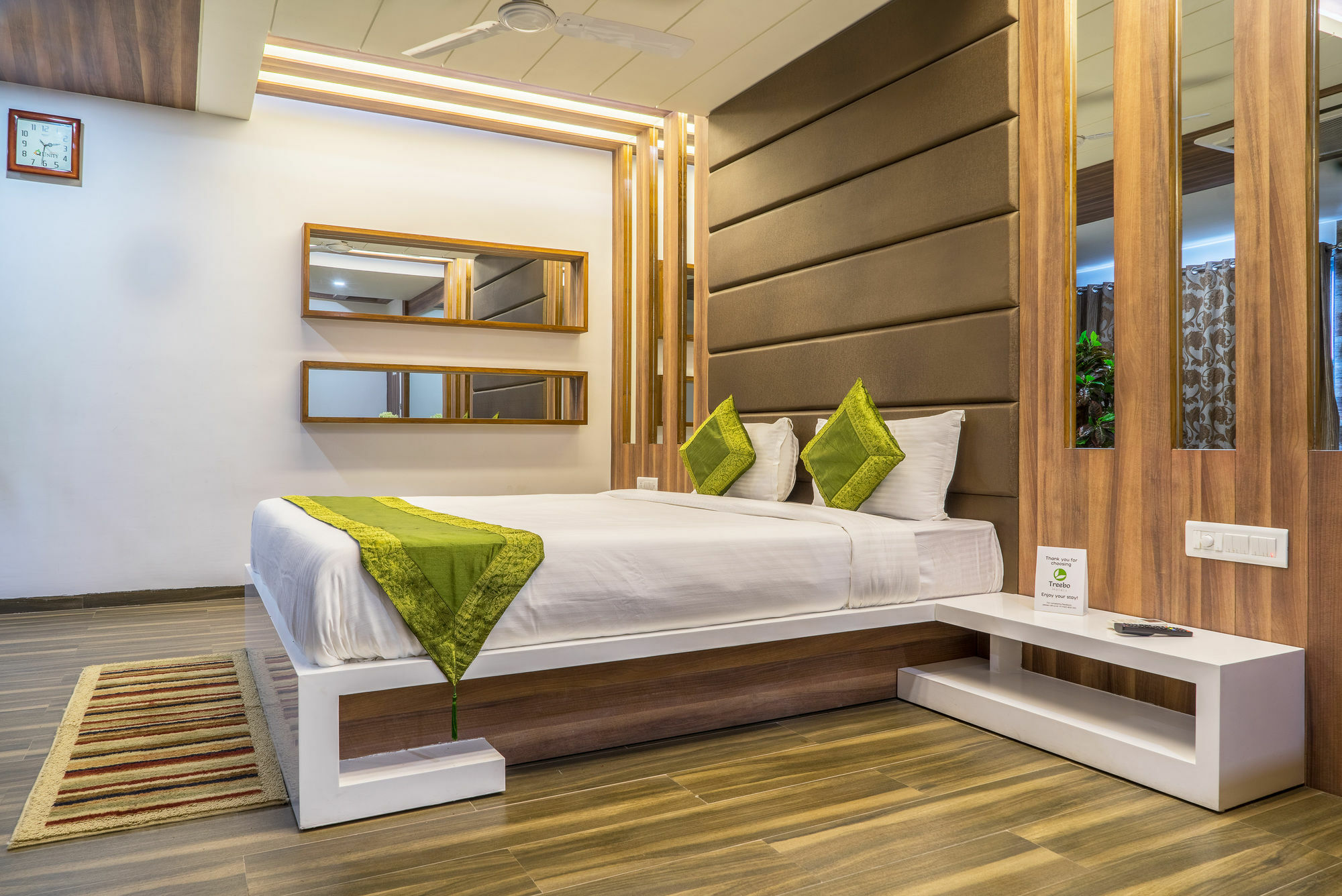 Treebo Unity Hotel Ahmedabad Ngoại thất bức ảnh