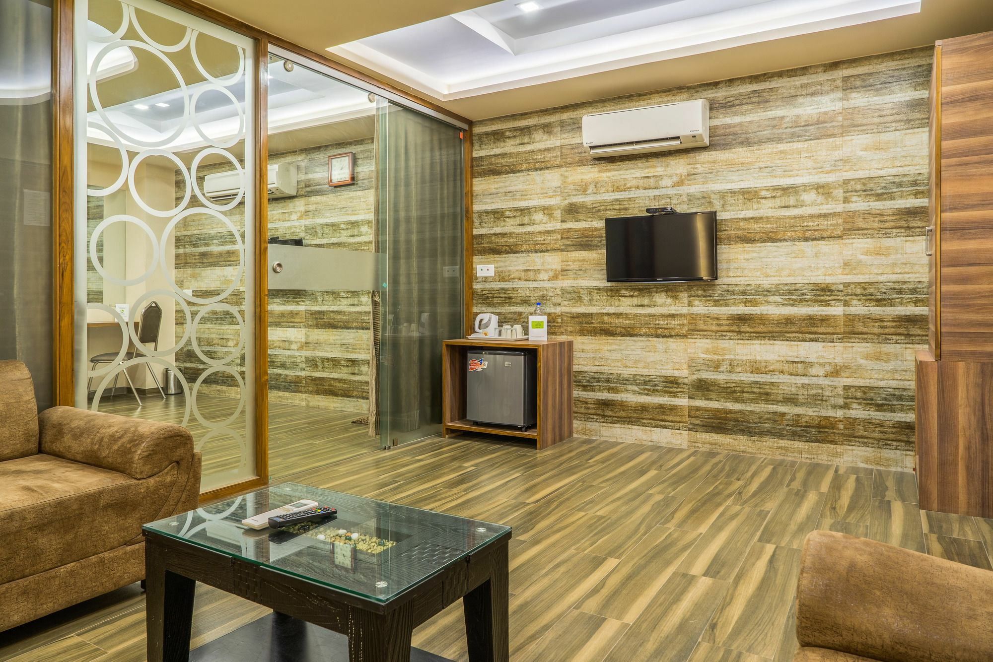 Treebo Unity Hotel Ahmedabad Ngoại thất bức ảnh